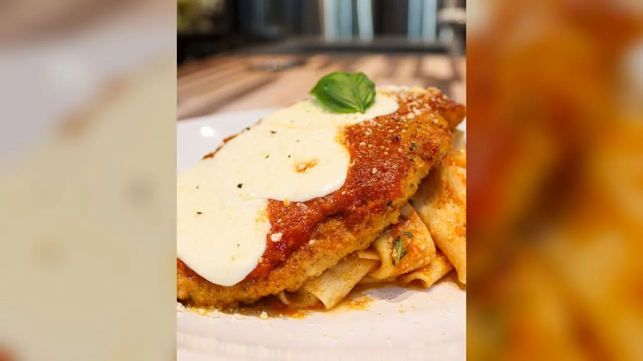 Курячий пармезан (Chicken Parmesan)