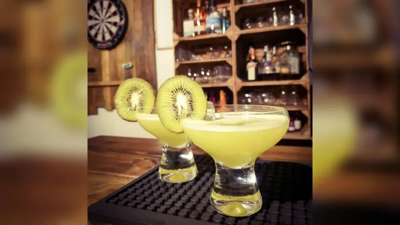 Kiwi Martini