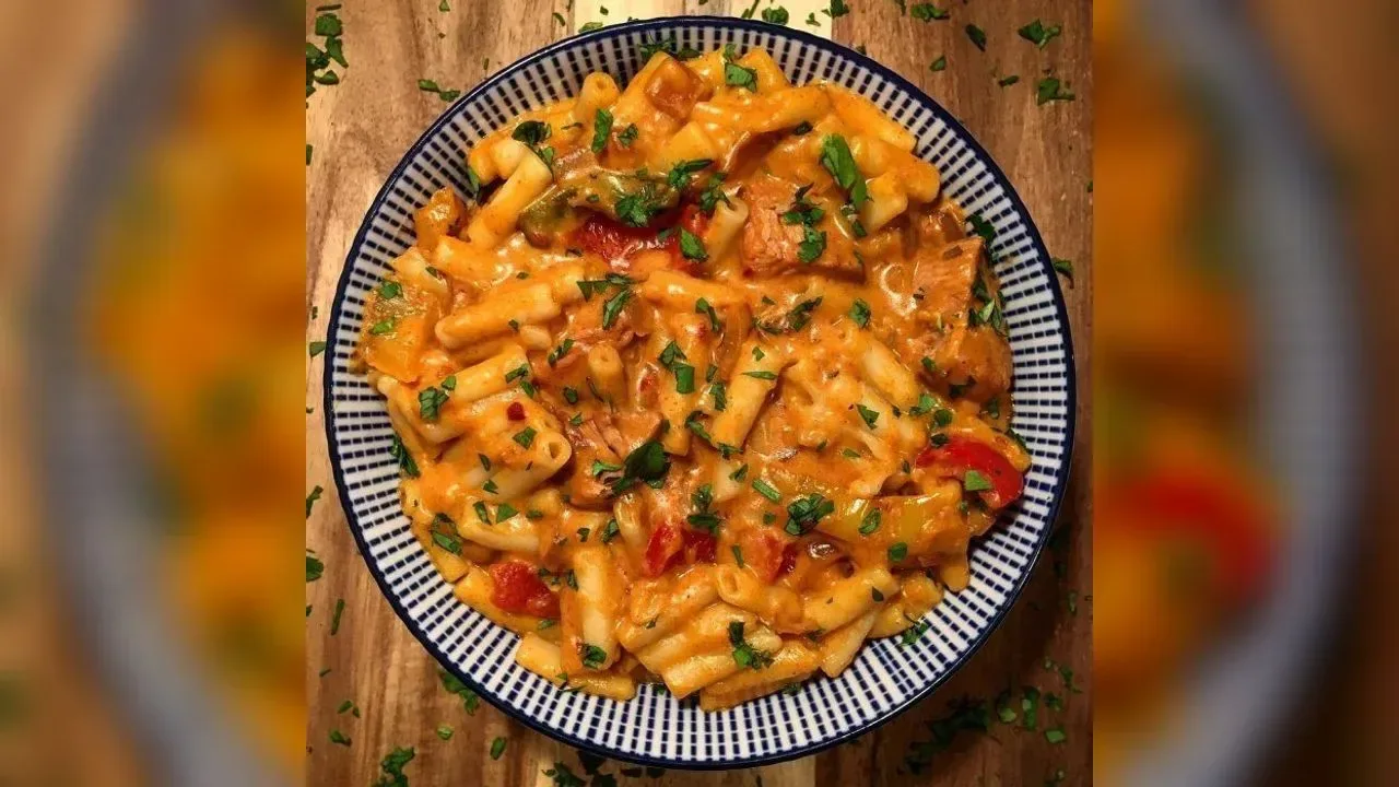 Chicken Fajita Mac and Cheese