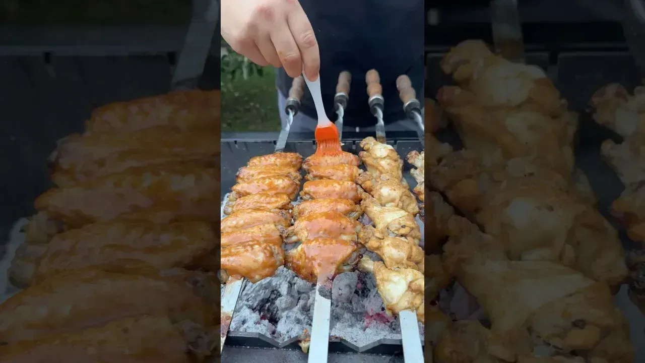 Самий крутий рецепт крилець на мангалі