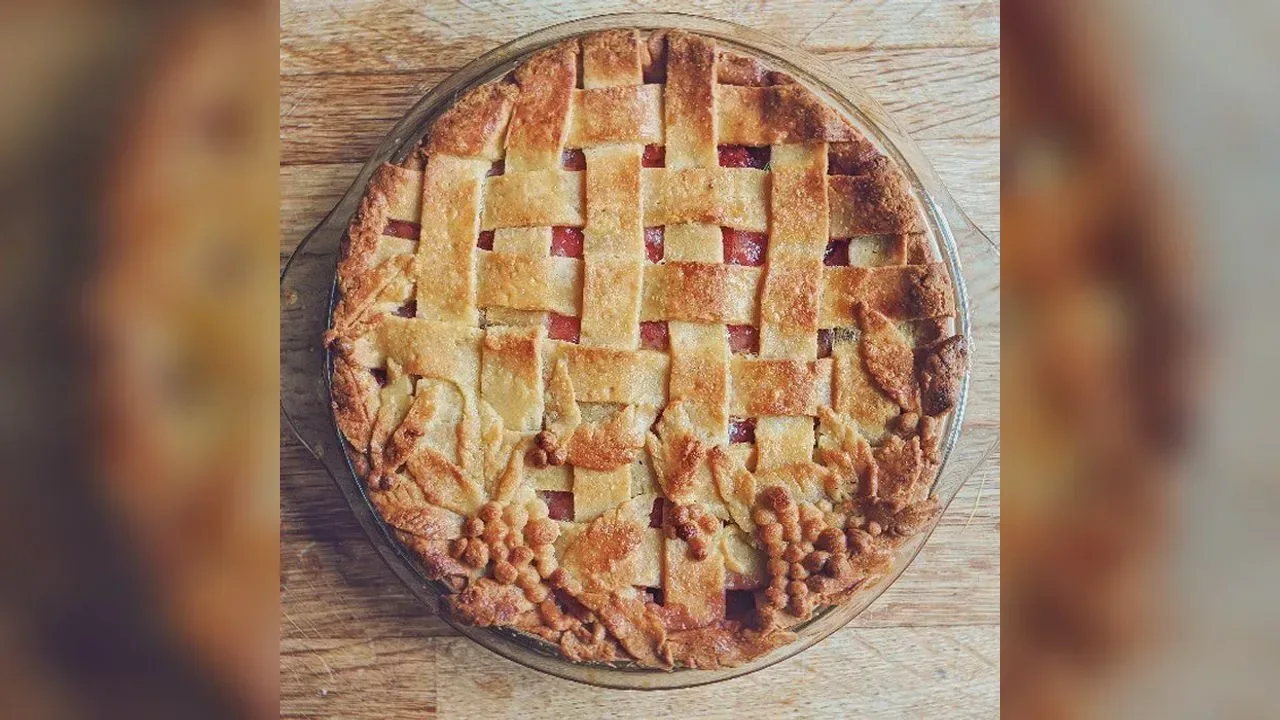 Strawberry Rhubarb Pie