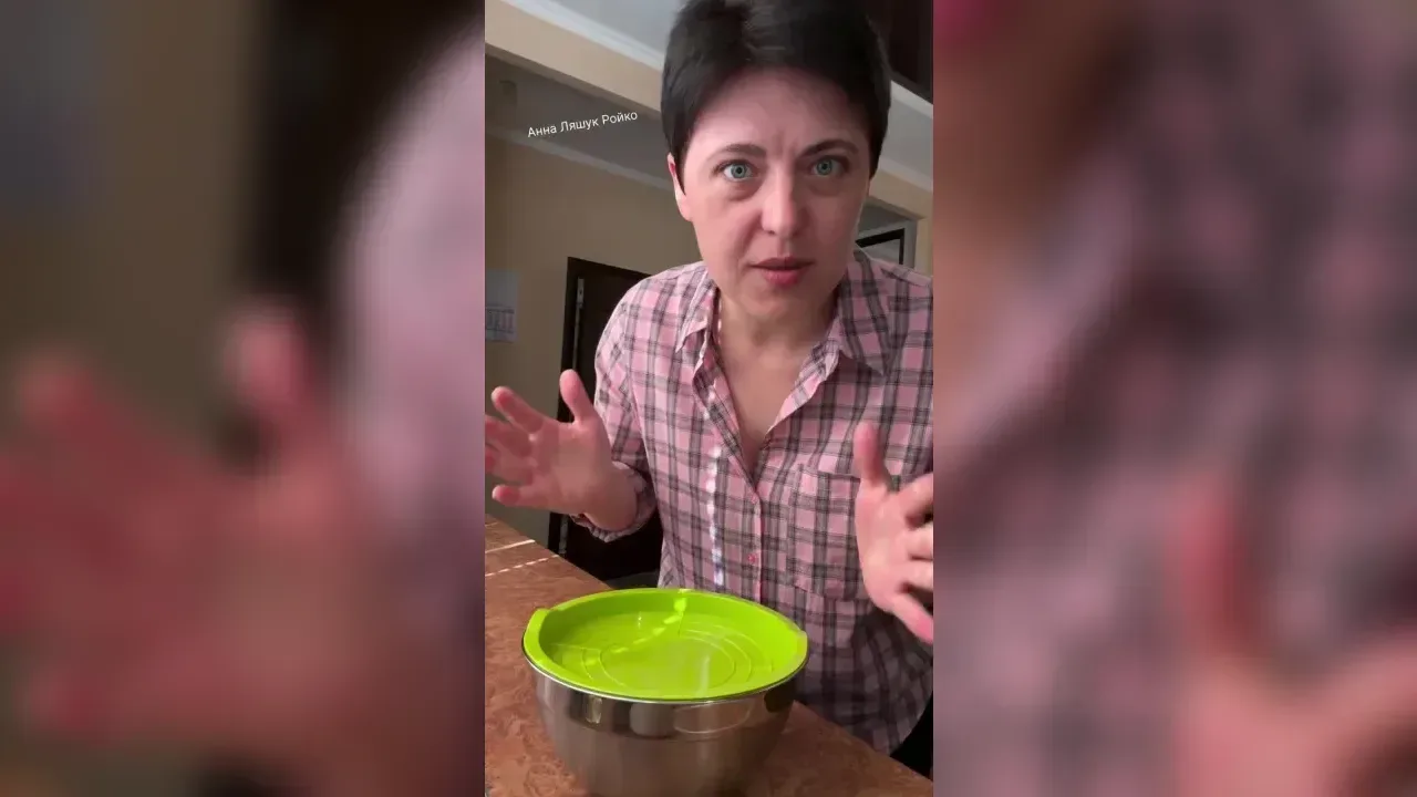Мариновані овочі з м'ятою (кабачки, огірки, помідори)