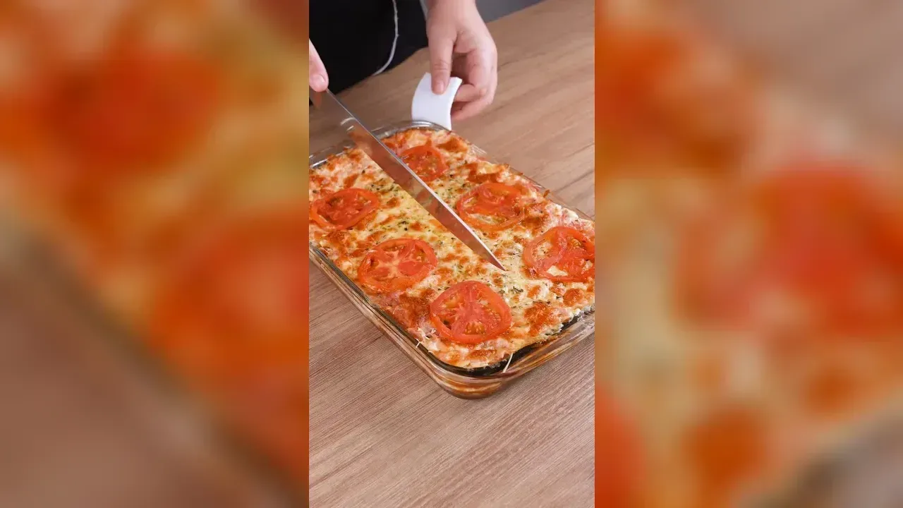 Baked layered bread with ham, mozzarella and cream cheese