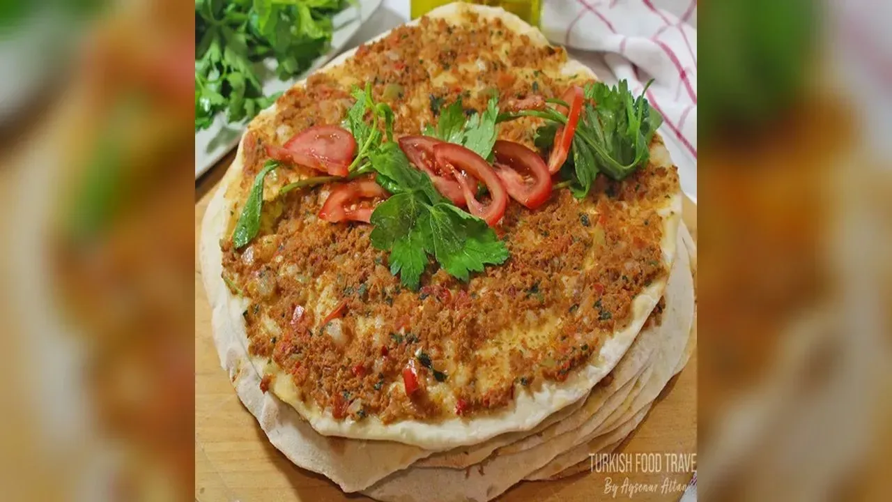 Turkish lahmacun