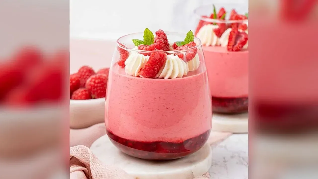 Raspberry mousse
