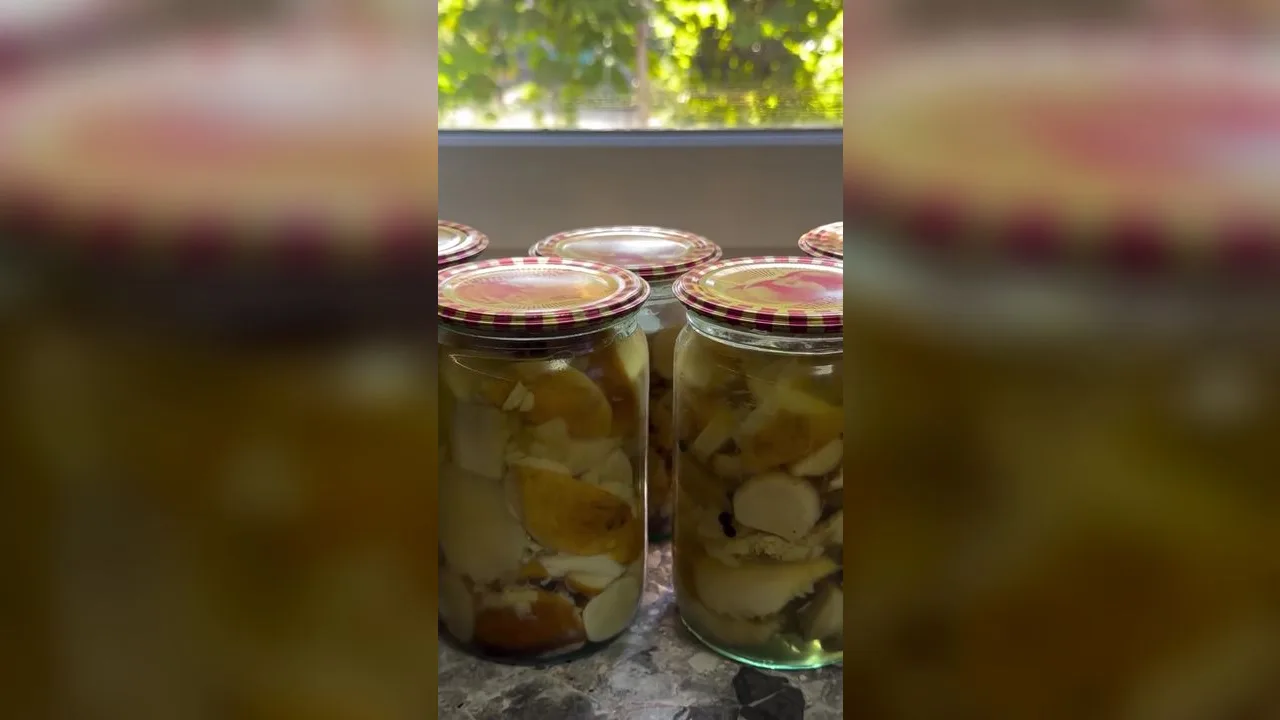 Мариновані білі гриби
