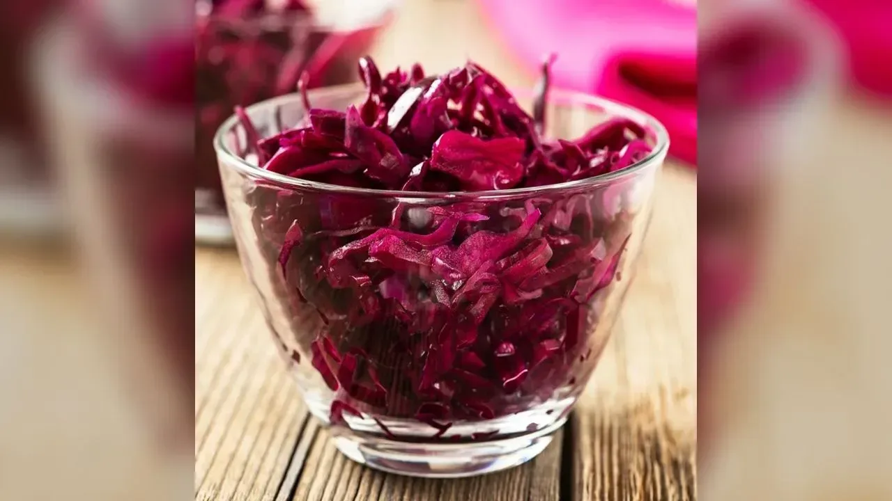 Beetroot & red cabbage sauerkraut