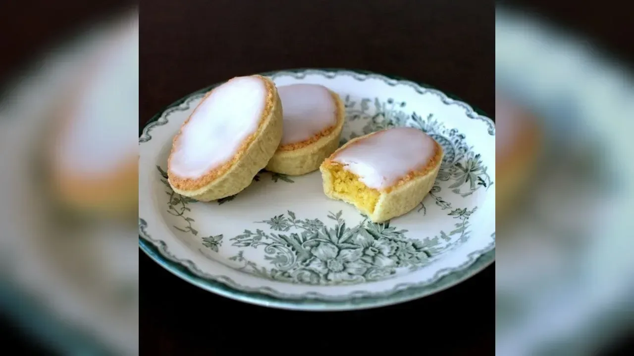 Mazariner – Scandinavian Almond Tartlets