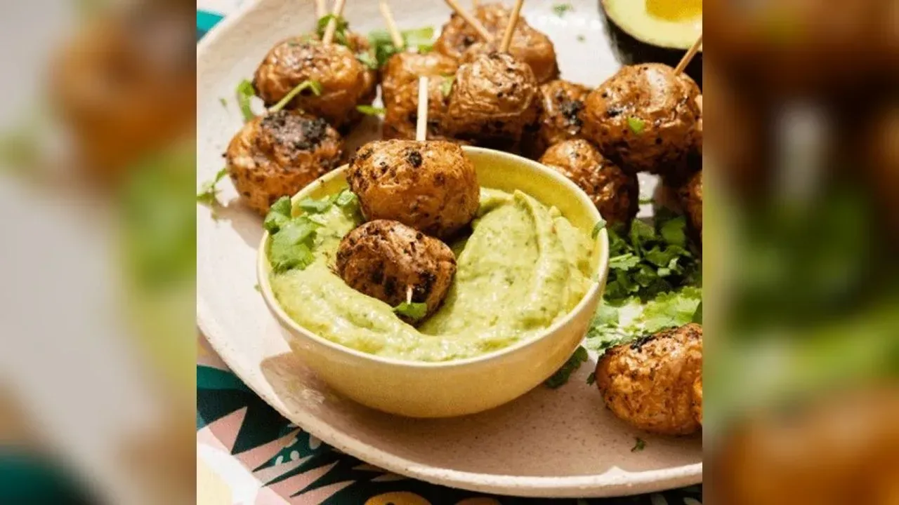 Avocado dip with new potatoes