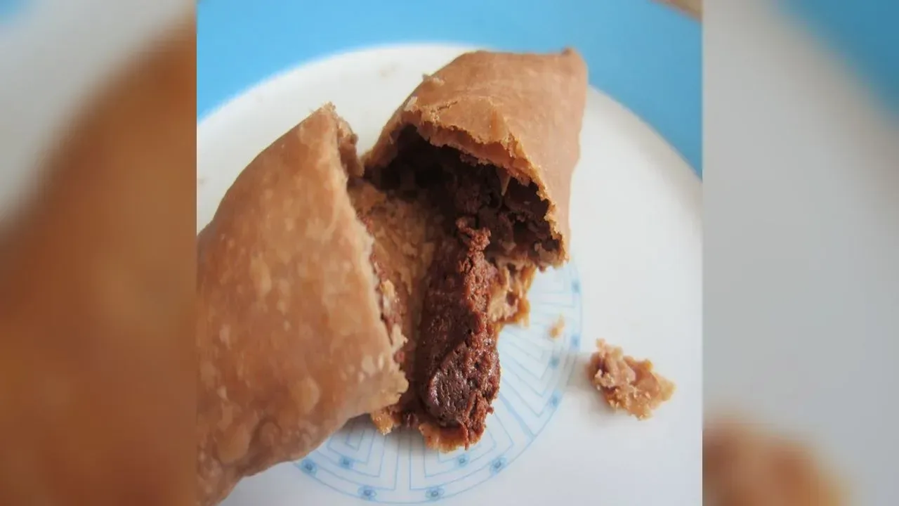 Chocolate empanadas