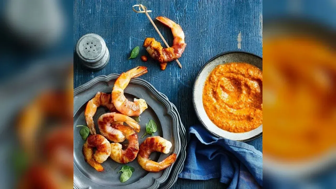 Prawns with Romesco sauce