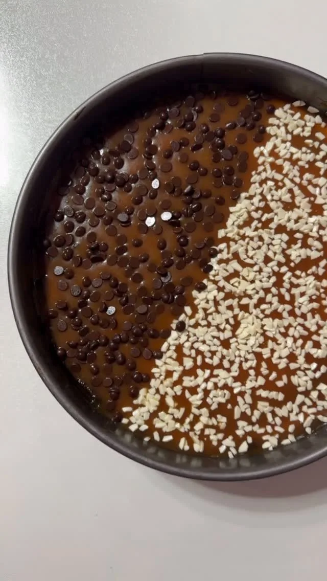Baked quark cheesecake with chocolate-cookie crust