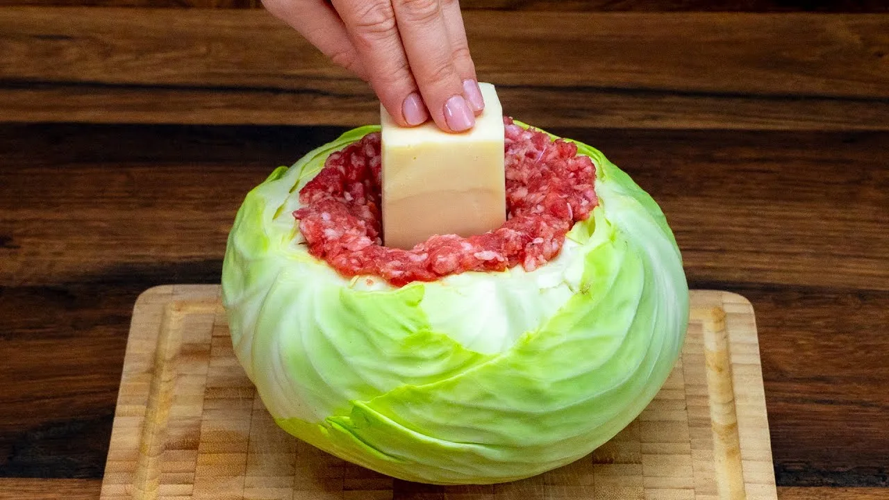 Il cavolo più gustoso che tu abbia mai assaggiato (cavolo con carne e bacon)