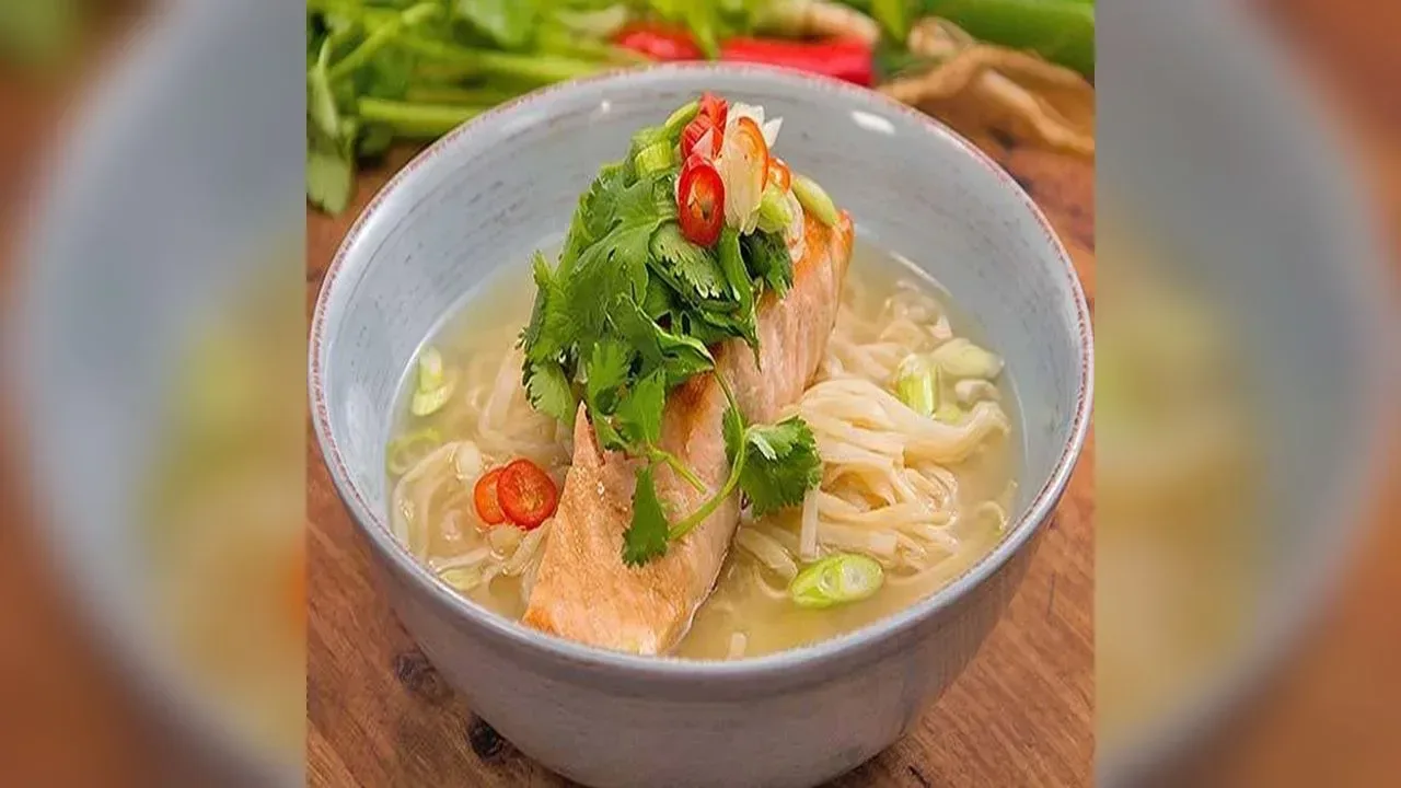 Salmon noodle soup