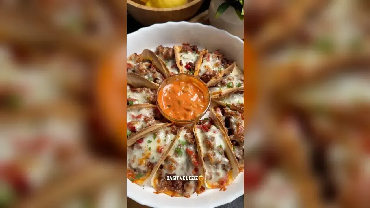 Baked stuffed lavash
