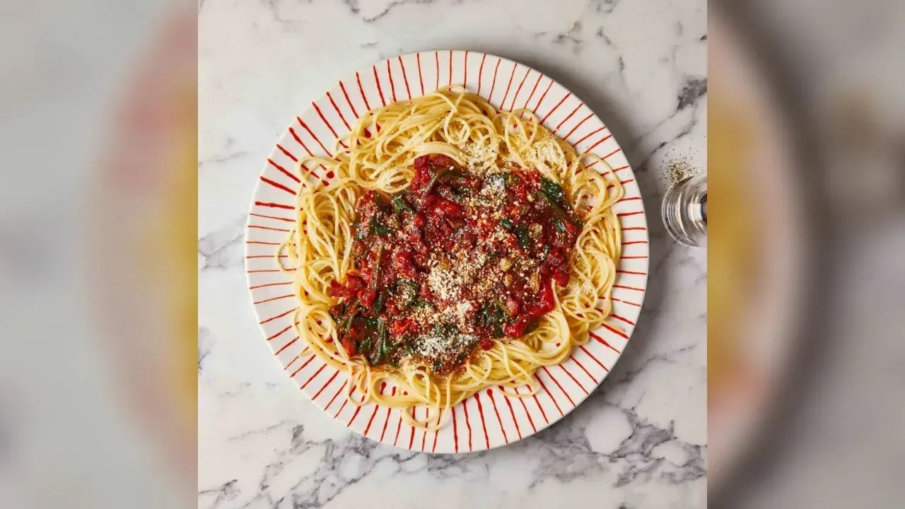 Spaghetti with Spanish flavours