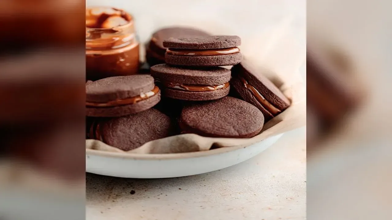 Chocolate alfajores