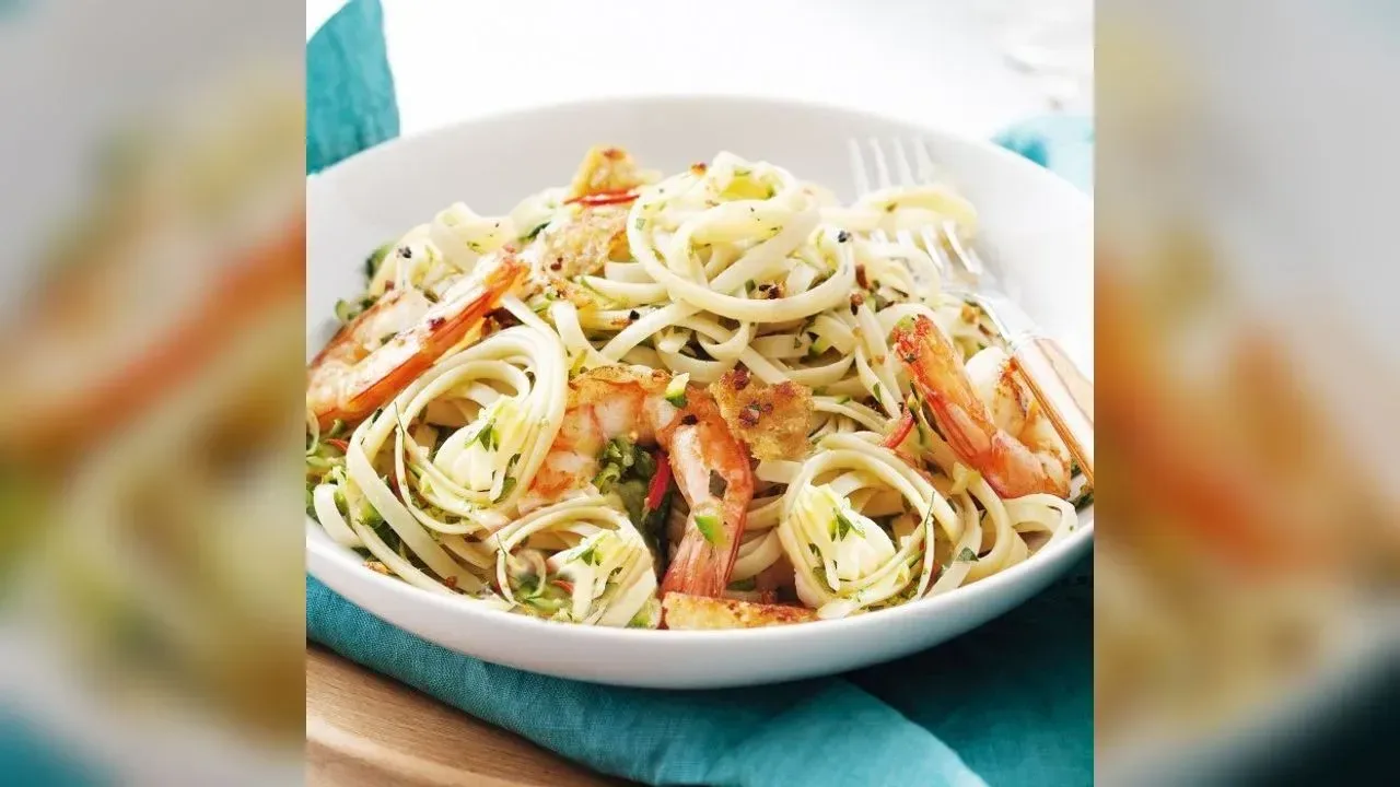 Chilli prawn linguine