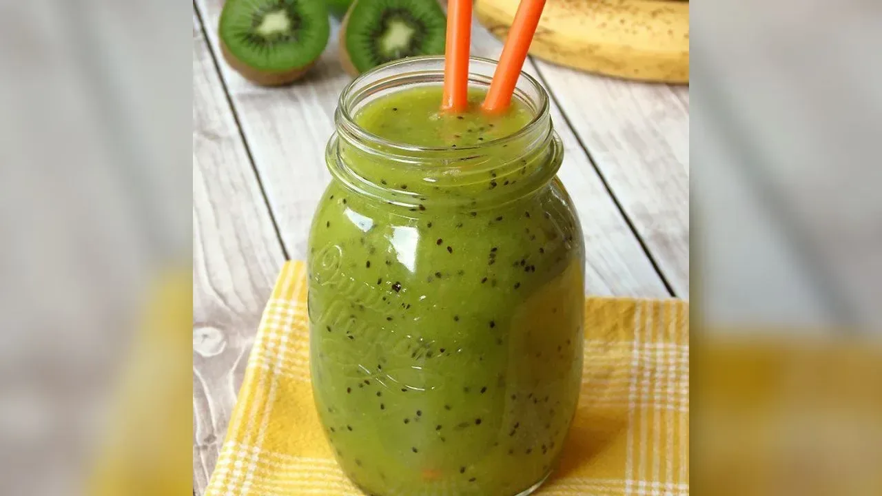 Kiwi Papaya Smoothie