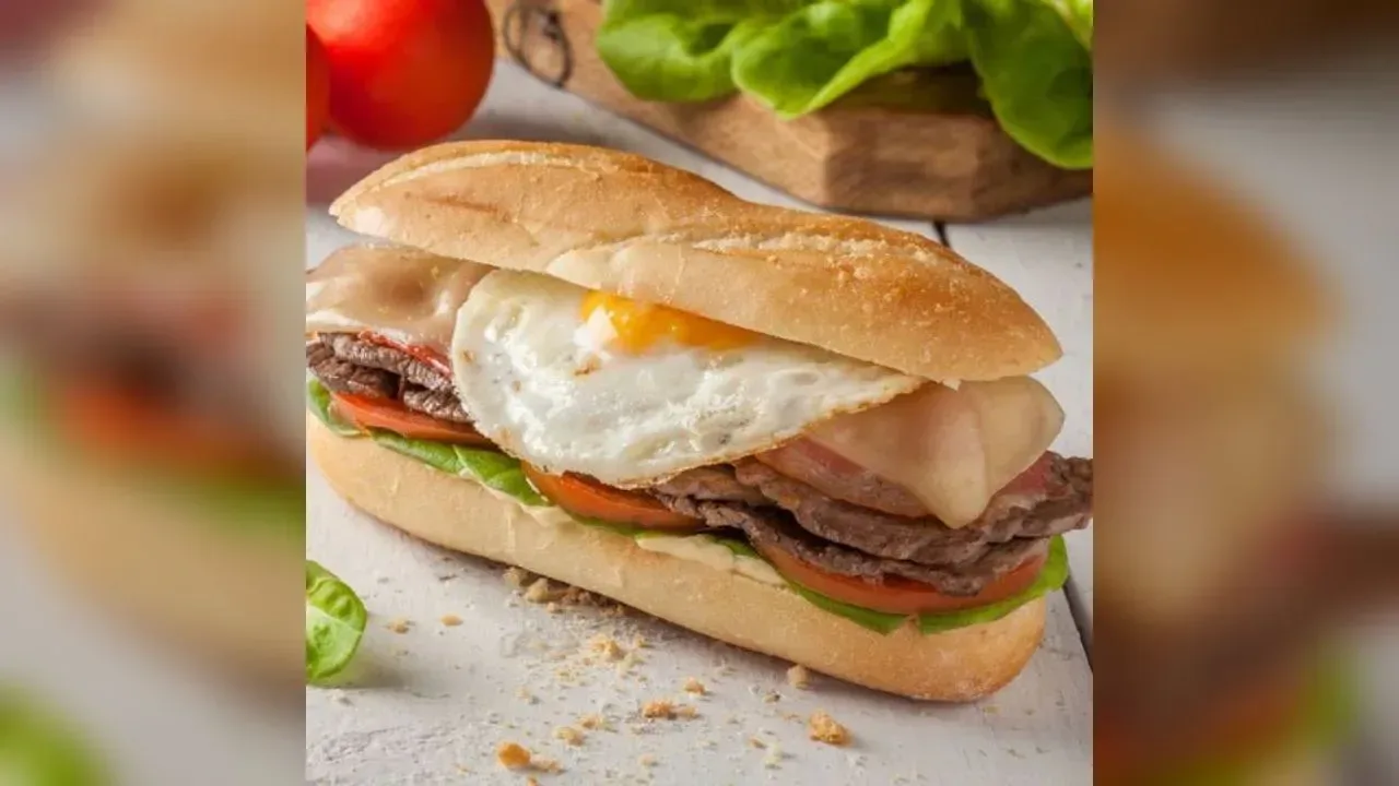 Chivito uruguayo