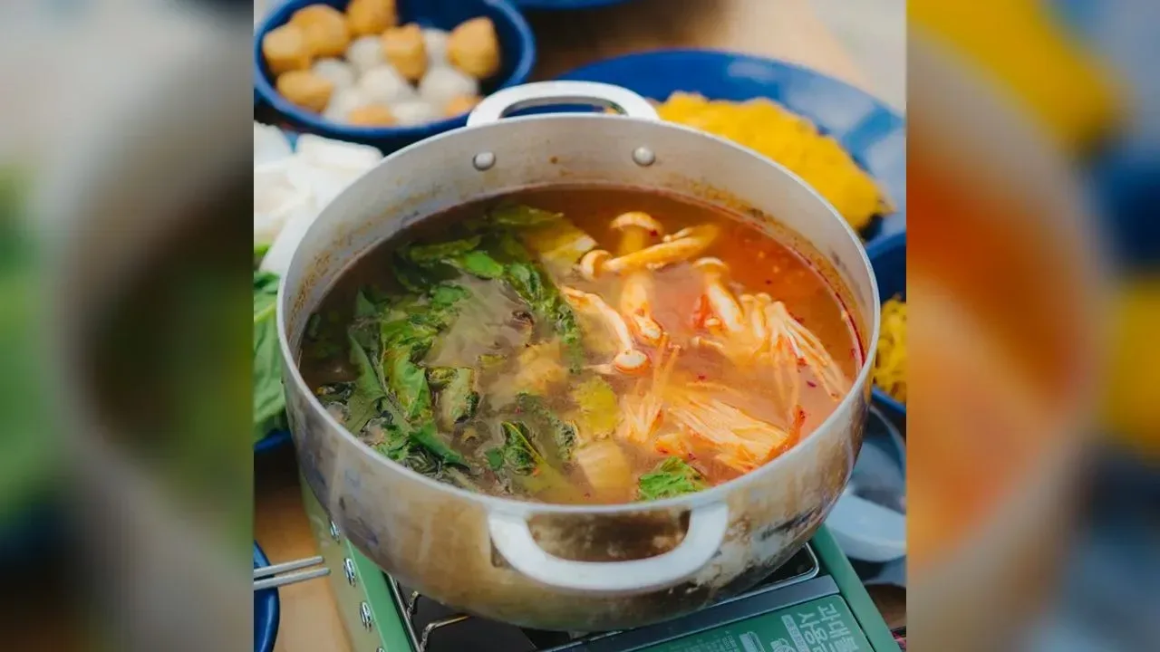 Vietnamese-style veggie hotpot