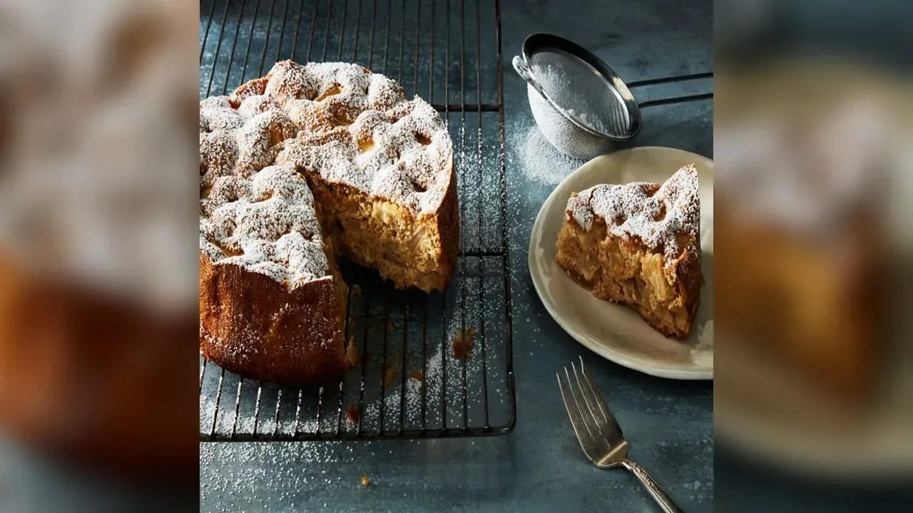 Apple cake