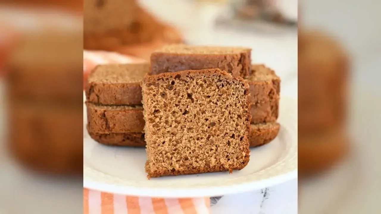 Dutch Spiced Breakfast Cake (Ontbijtkoek)