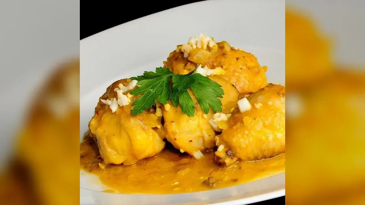 Pollo en pepitoria