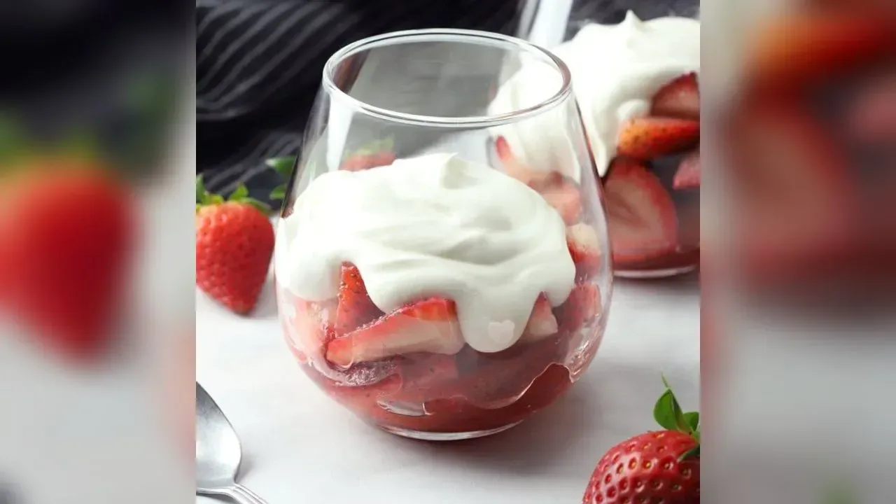 Strawberries Romanoff