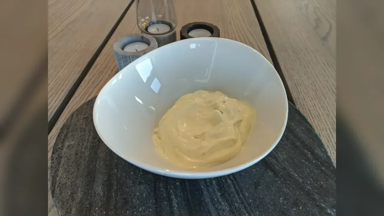 Mayonnaise or aioli