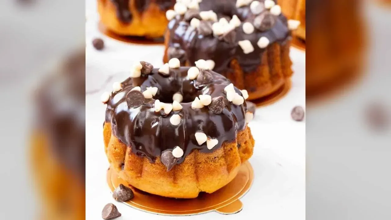 Mini bundt cakes
