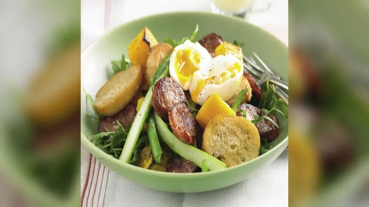 Chorizo & soft-boiled egg salad