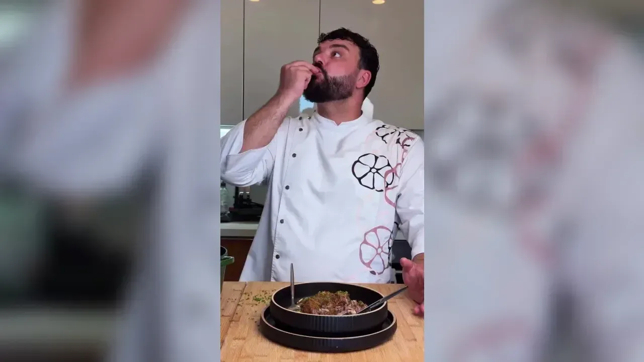Beef in onion sauce