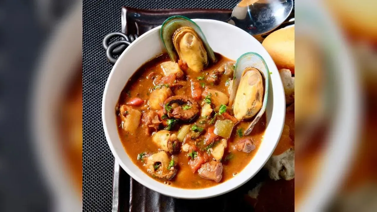 Portuguese fish stew (Caldeirada de peixe)