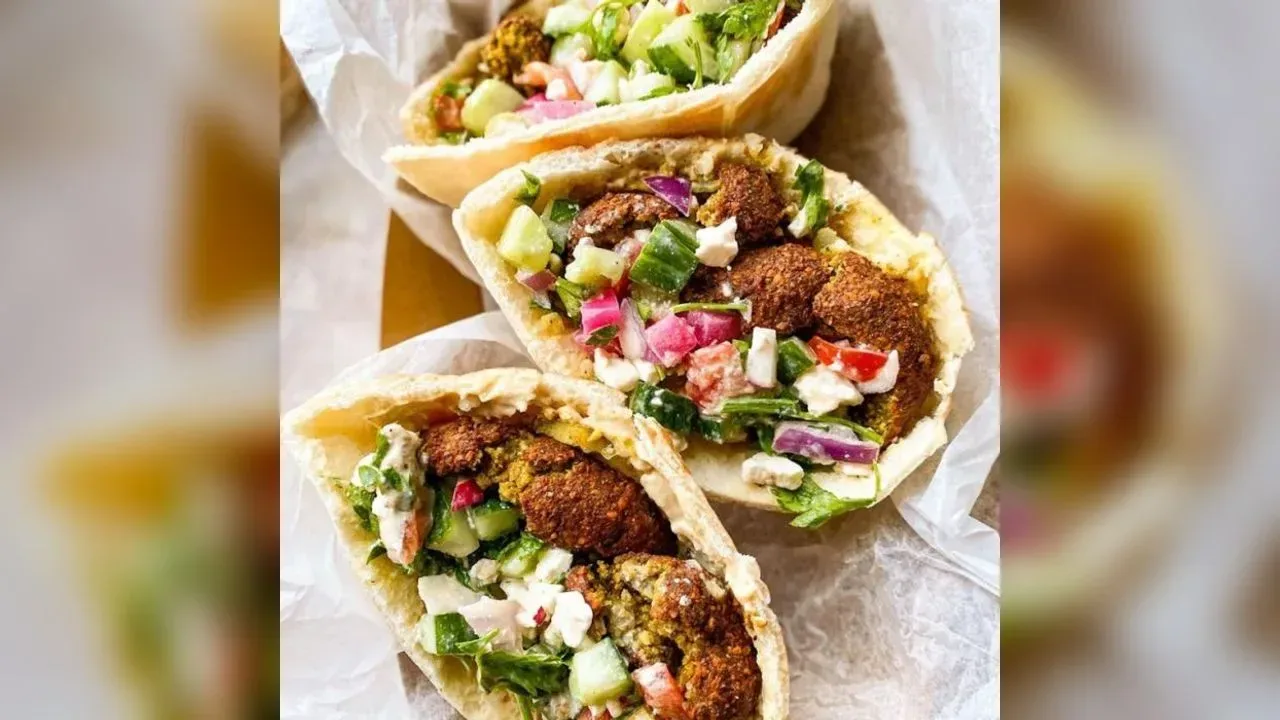 Falafel Pita Sandwich with Tahini Sauce