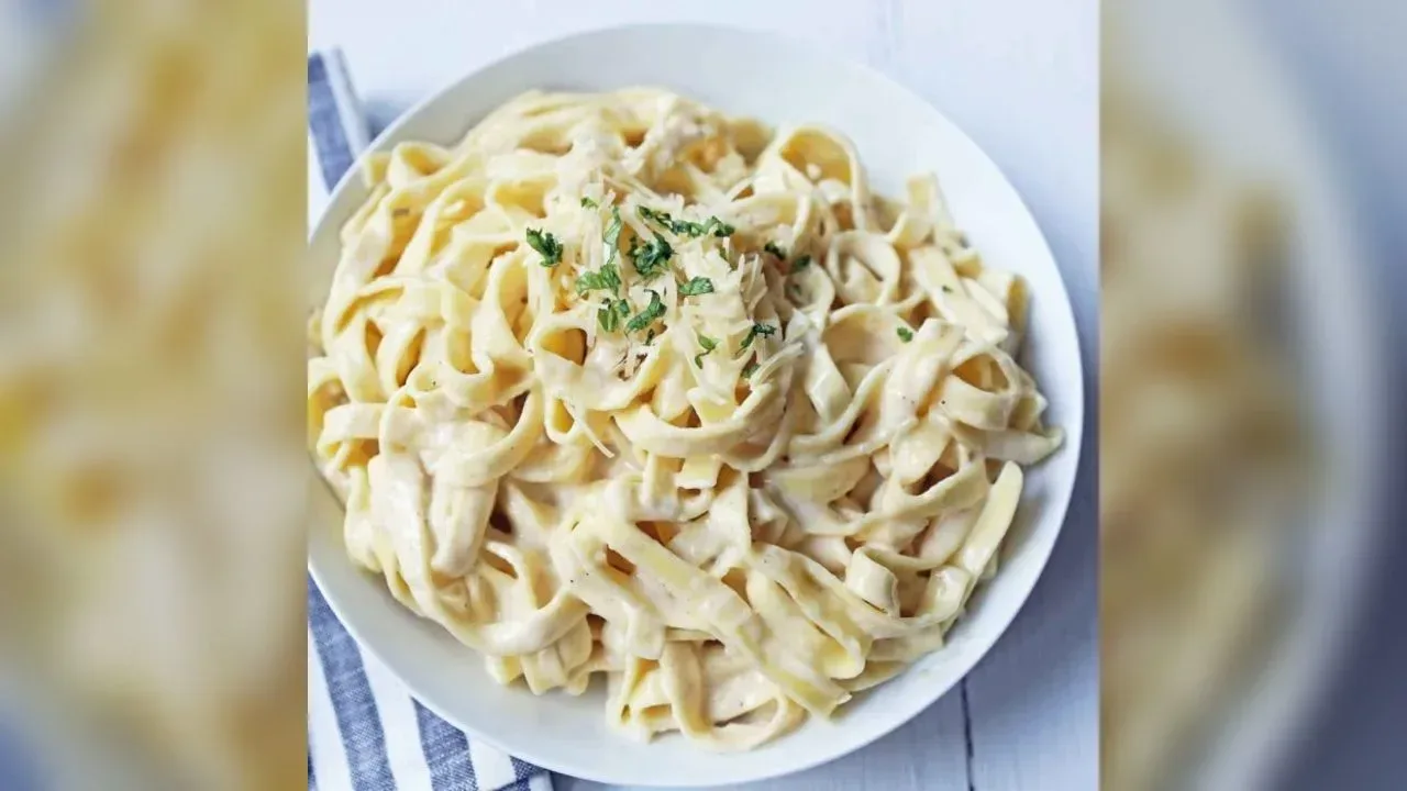 Fettuccine Alfredo