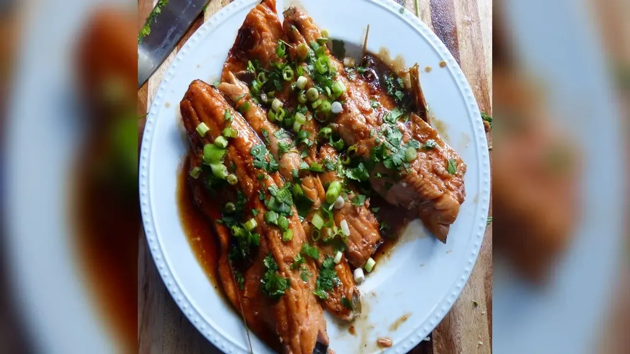 Vietnamese caramel trout